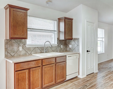 1305 Four Cabin Ct - Photo Thumbnail 12