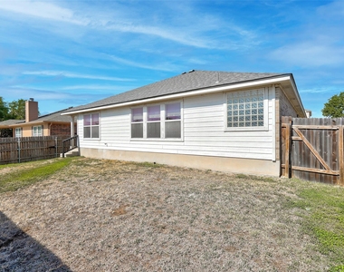 1305 Four Cabin Ct - Photo Thumbnail 38