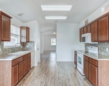 1305 Four Cabin Ct - Photo Thumbnail 14