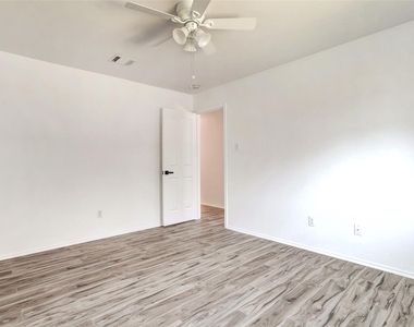 1305 Four Cabin Ct - Photo Thumbnail 30