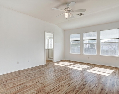 1305 Four Cabin Ct - Photo Thumbnail 21
