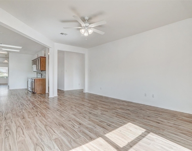 1305 Four Cabin Ct - Photo Thumbnail 20