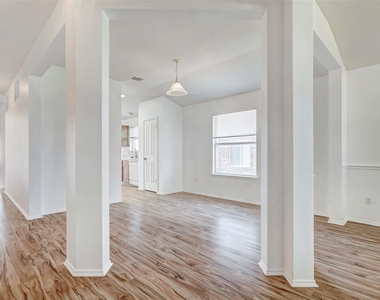 1305 Four Cabin Ct - Photo Thumbnail 3