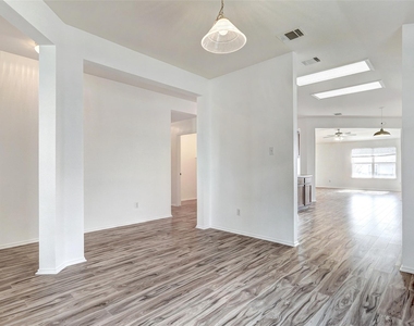 1305 Four Cabin Ct - Photo Thumbnail 9