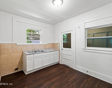34 W 23rd Street - Photo Thumbnail 7