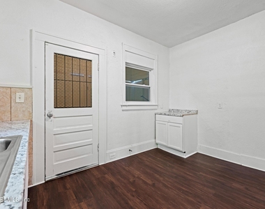 34 W 23rd Street - Photo Thumbnail 8