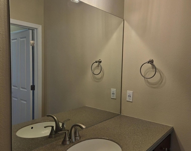 115 Tidecrest Parkway - Photo Thumbnail 11
