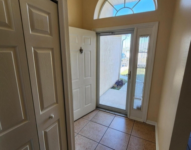 5940 Wentworth Circle S - Photo Thumbnail 3