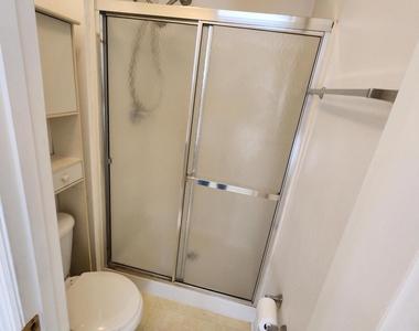 5940 Wentworth Circle S - Photo Thumbnail 16