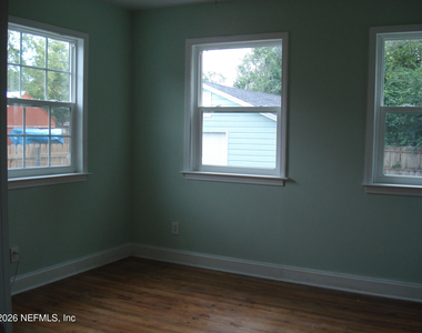 4776 Cardinal Boulevard - Photo Thumbnail 6