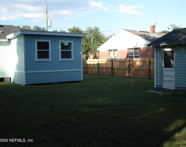 4776 Cardinal Boulevard - Photo Thumbnail 8