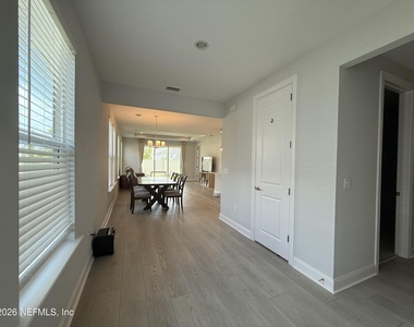 229 Cool Springs Avenue - Photo Thumbnail 3