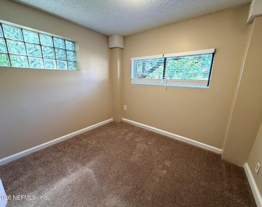 2613 Green Street - Photo Thumbnail 12