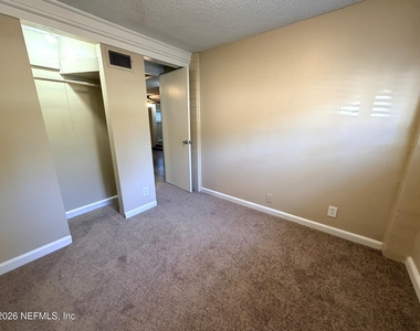 2613 Green Street - Photo Thumbnail 9