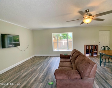 435 Sigsbee Road - Photo Thumbnail 17