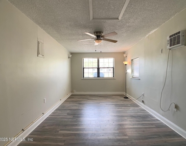 435 Sigsbee Road - Photo Thumbnail 20