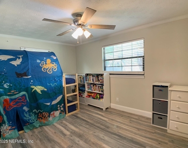 435 Sigsbee Road - Photo Thumbnail 8