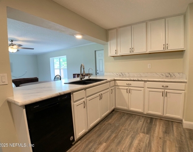 435 Sigsbee Road - Photo Thumbnail 13