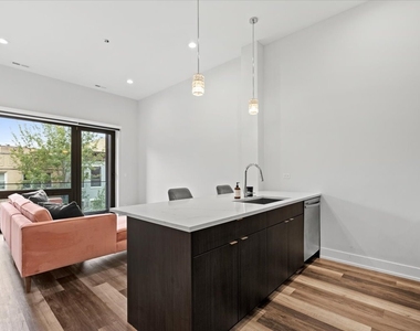 2317 N Clark Street - Photo Thumbnail 1