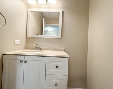 1344 Barclay Lane - Photo Thumbnail 6