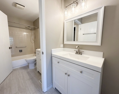 1344 Barclay Lane - Photo Thumbnail 9