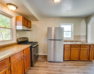 570 5th Avenue - Photo Thumbnail 9