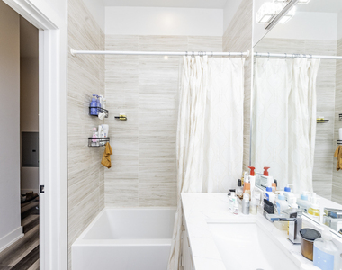 2317 N Clark Street - Photo Thumbnail 13