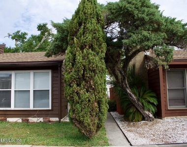 1561 Arcadia Drive - Photo Thumbnail 1