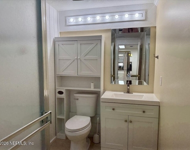 1561 Arcadia Drive - Photo Thumbnail 18