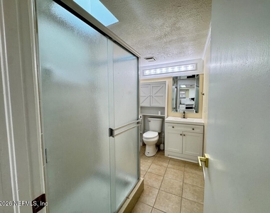 1561 Arcadia Drive - Photo Thumbnail 17