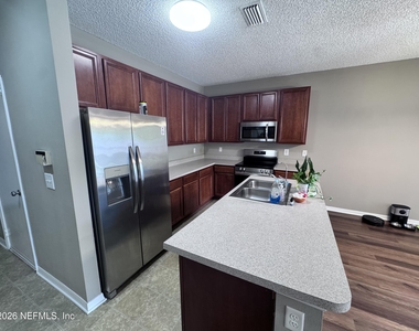 5216 Brighton Park Lane - Photo Thumbnail 10