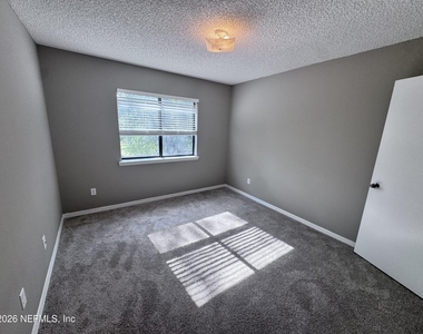 5216 Brighton Park Lane - Photo Thumbnail 16