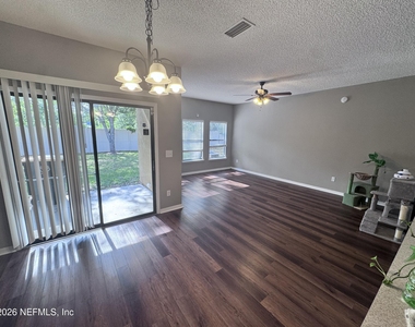 5216 Brighton Park Lane - Photo Thumbnail 5