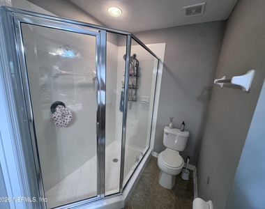 5216 Brighton Park Lane - Photo Thumbnail 15