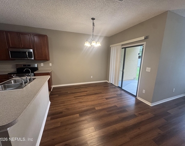5216 Brighton Park Lane - Photo Thumbnail 16