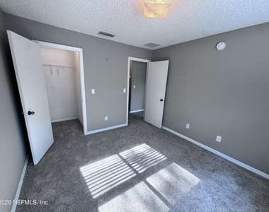 5216 Brighton Park Lane - Photo Thumbnail 17