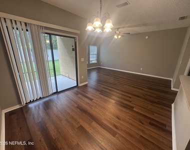 5216 Brighton Park Lane - Photo Thumbnail 17