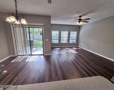 5216 Brighton Park Lane - Photo Thumbnail 8