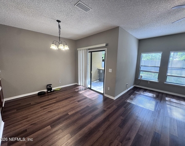 5216 Brighton Park Lane - Photo Thumbnail 4