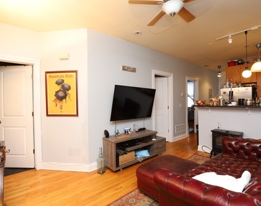 1738 W Altgeld Street - Photo Thumbnail 4