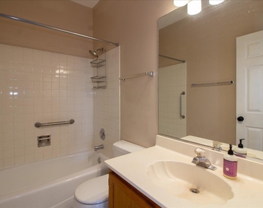 1216 Tennyson Lane - Photo Thumbnail 14