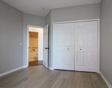 1216 Tennyson Lane - Photo Thumbnail 8