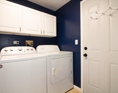1216 Tennyson Lane - Photo Thumbnail 15