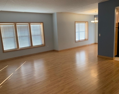 101 Pointe Drive - Photo Thumbnail 14