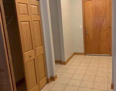 101 Pointe Drive - Photo Thumbnail 10