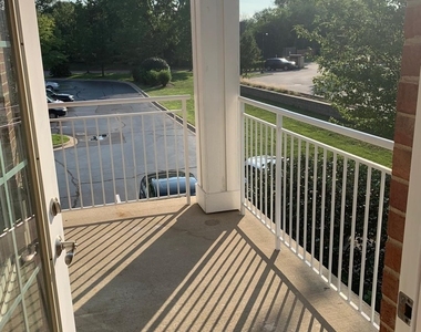 101 Pointe Drive - Photo Thumbnail 23