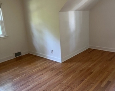 317 Mckee Street - Photo Thumbnail 4