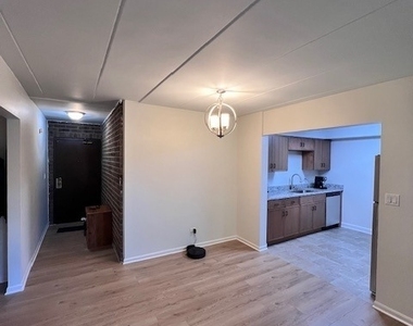 264 E Bailey Road - Photo Thumbnail 8