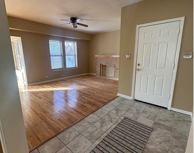 7223 S Euclid Avenue - Photo Thumbnail 4