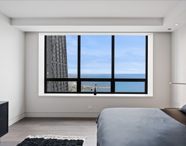 180 E Pearson Street - Photo Thumbnail 10